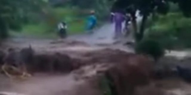 Lima Orang Terseret Banjir Bandang di Padang Sidempuan