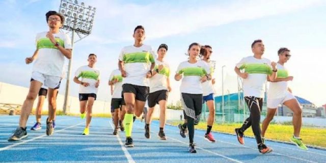 Melihat Sejarah Kota Madani Sambil Berlari