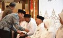 BRK Syariah Melepas 14 Pegawai Berangkat Haji dengan Tradisi Tepuk Tepung Tawar
