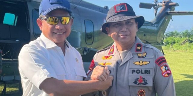 Mendagri Tito Karnavian Kunjungi Aceh Tamiang, Serahkan 500 Gerobak Dorong Pascabanjir