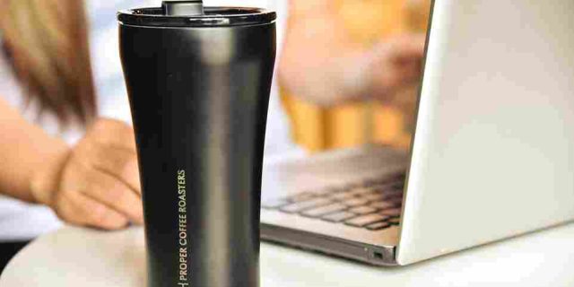 Tumbler Stainless vs Plastik: Mana yang Lebih Baik?
