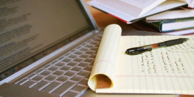 Aplikasi Mendeteksi Plagiat: Penjaga Orisinalitas di Era Digital