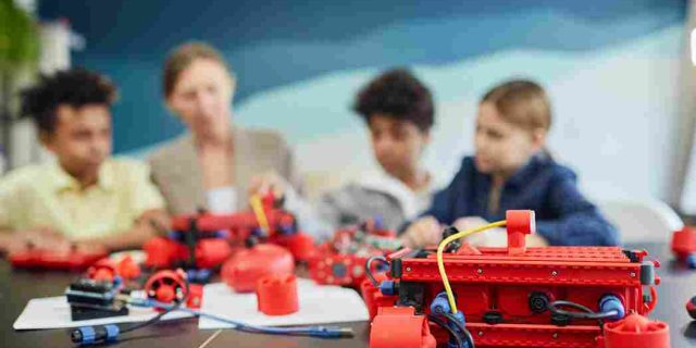 Cara Melatih Anak Belajar Coding di Rumah dengan Cara yang Seru dan Mudah