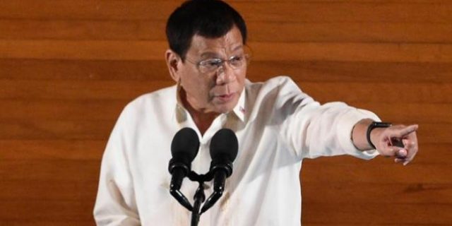 Duterte Ancam Penggal Kepala Para Penentang Perang Melawan Narkoba