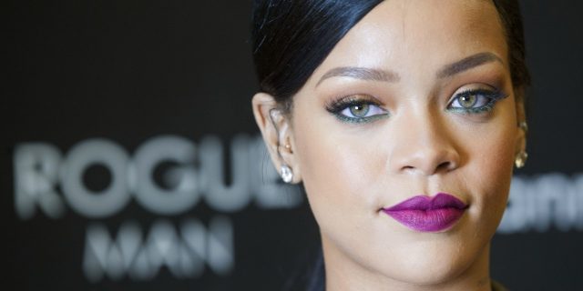Rihanna Aktris Paling Ditunggu Di MTV Music Awards 2016