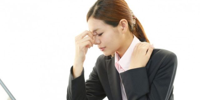 Cara Mengatasi Sakit Kepala Ketika Menstruasi