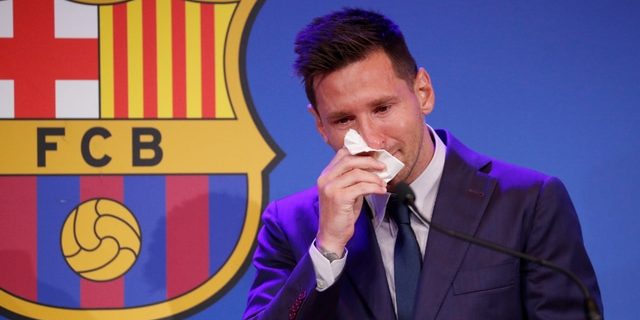 Tisu Bekas Messi Menangis saat Tinggalkan Barcelona Dijual Rp 14 M ?