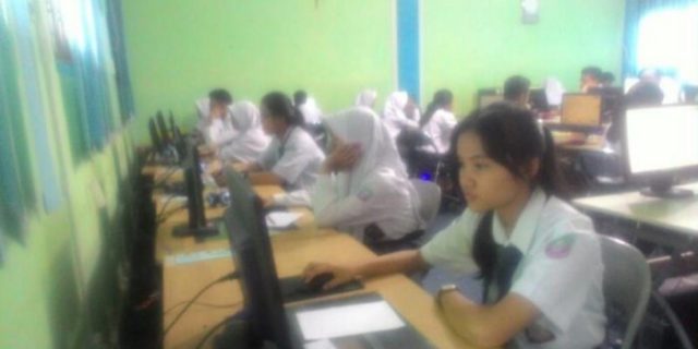 SMA 3 Batam Bagi Ujian Dalam Tiga SesiSMA 3 Batam Bagi Ujian Dalam Tiga Sesi