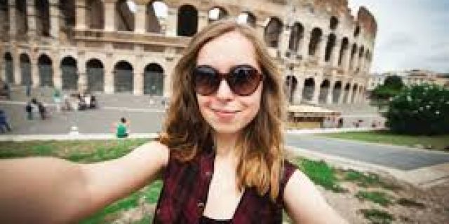 Gaya Saat Selfie Ternyata Dapat Ungkap Kepribadian Seseorang