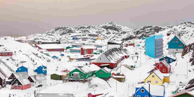 Ketegangan di Arktik: Denmark Kirim Pasukan dan Peralatan Militer ke Greenland Menyusul Klaim Pengambilalihan oleh AS